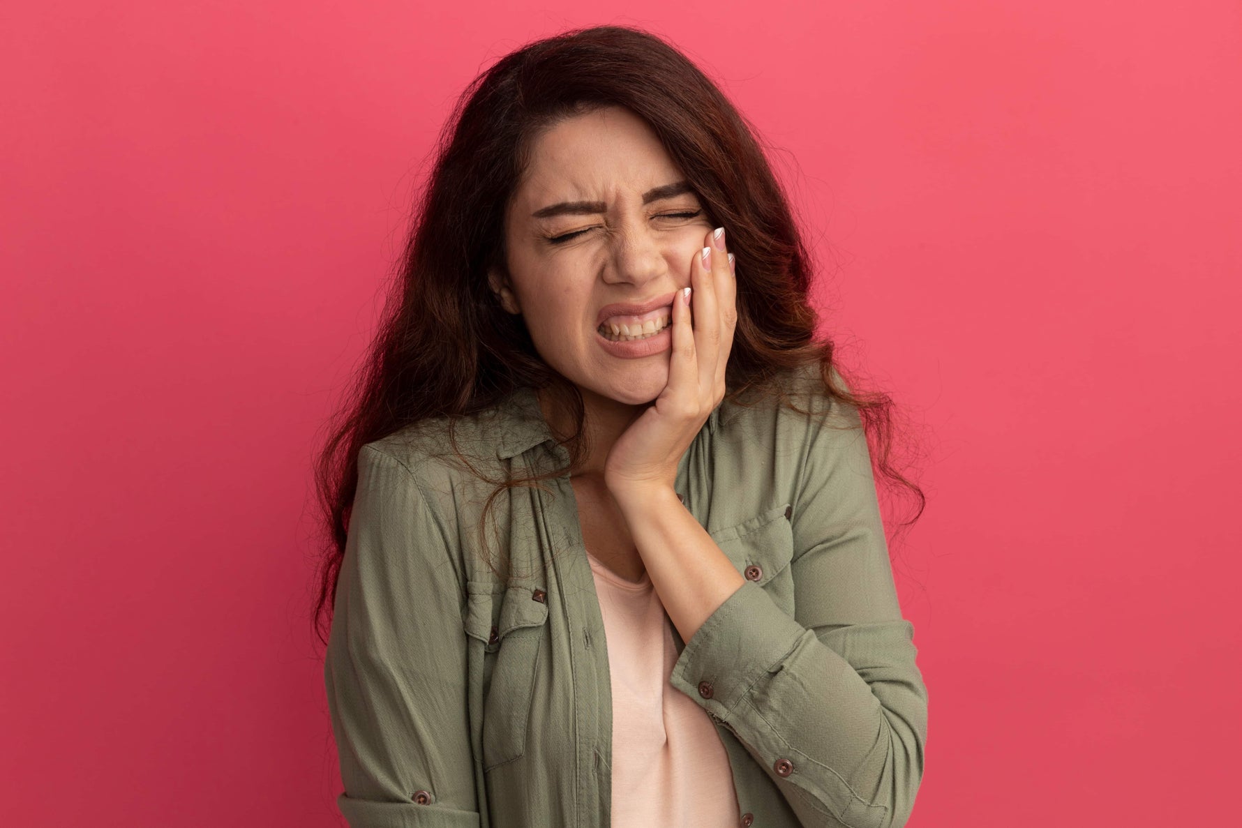 Sensitive Toothpaste Ingredients Explained: What Helps Sensitive Teeth?